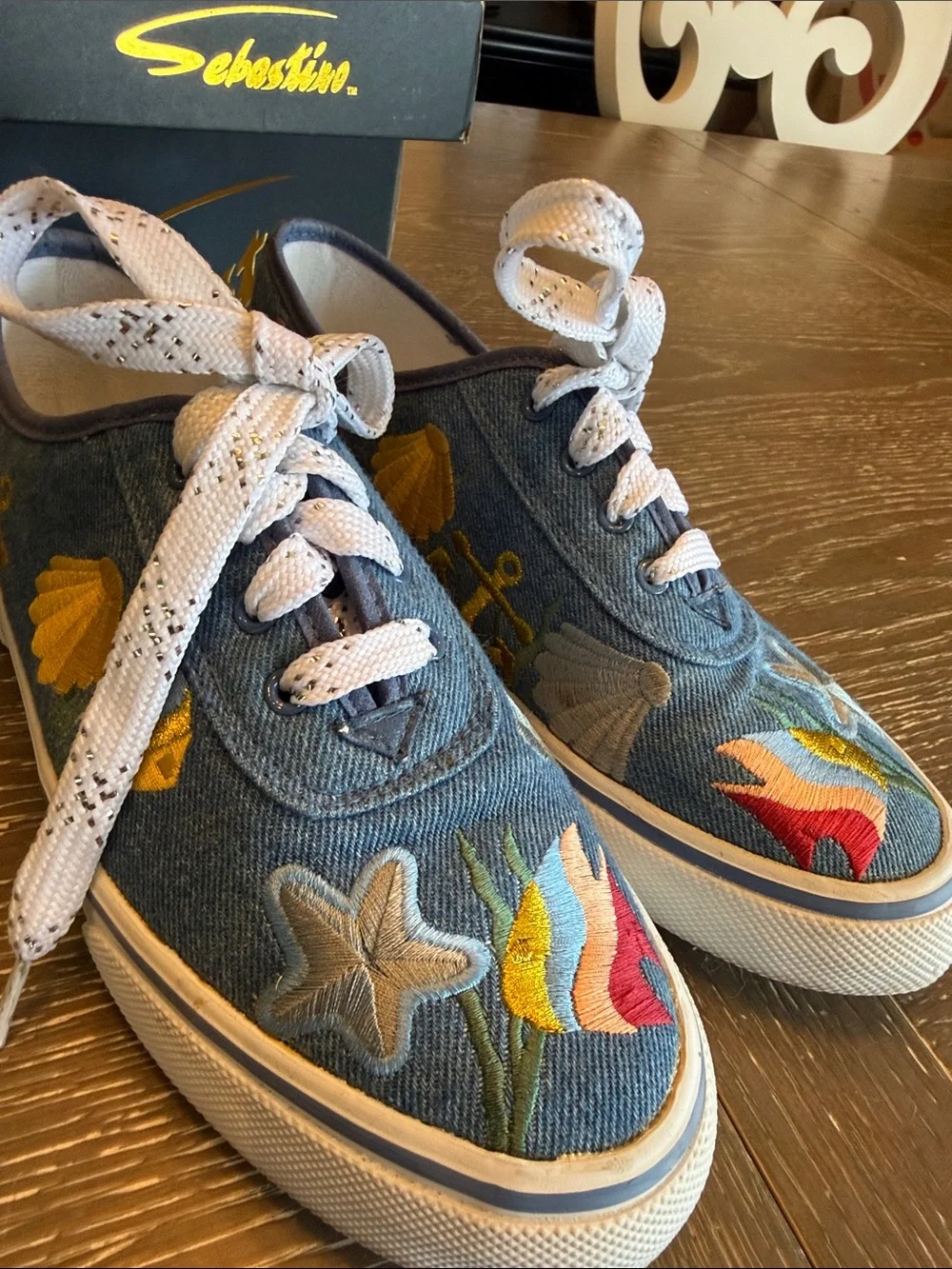 Sabastino vintage sneaker embroidered denim sea theme Pisces style size 8 womens